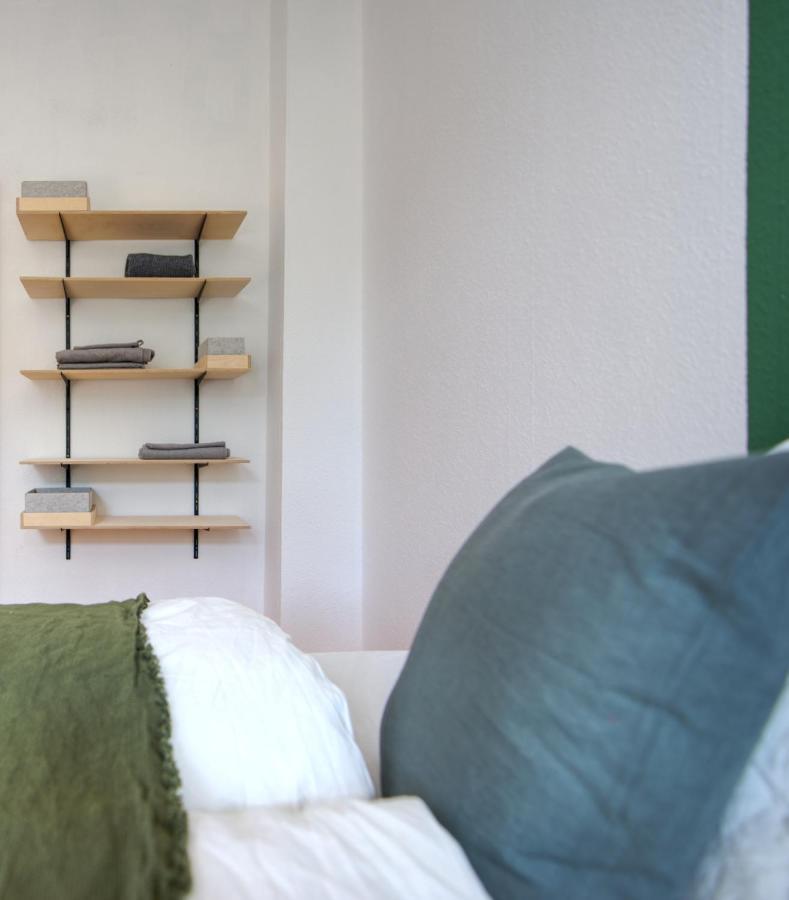 Vonbehling Boutique Apartment Mit 65Zoll Tv Und Designerstuecken Halle  외부 사진