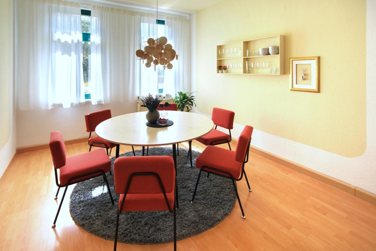 Vonbehling Boutique Apartment Mit 65Zoll Tv Und Designerstuecken Halle  외부 사진